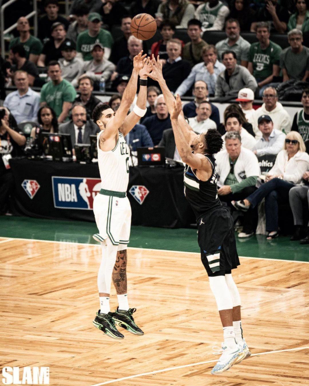 凯尔特人王牌球员创赛季得分新高，媒体热捧，空间制作认为.九游体育游戏安装